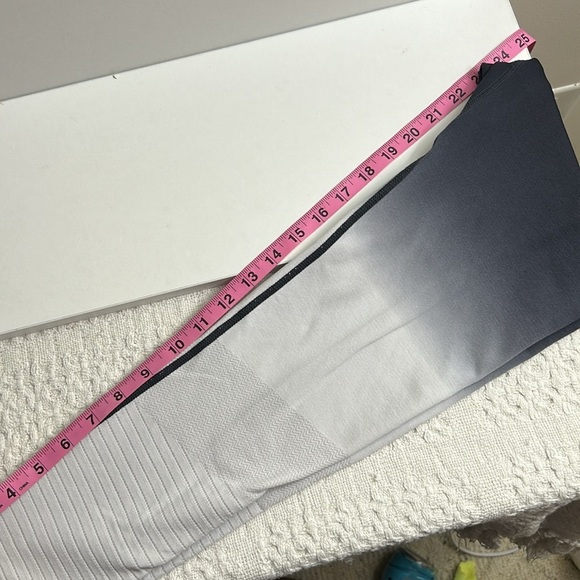 Ladies Zyia Active White‎ Black Ombré 7/8 Leggings Seamless Size L - Picture 6 of 8